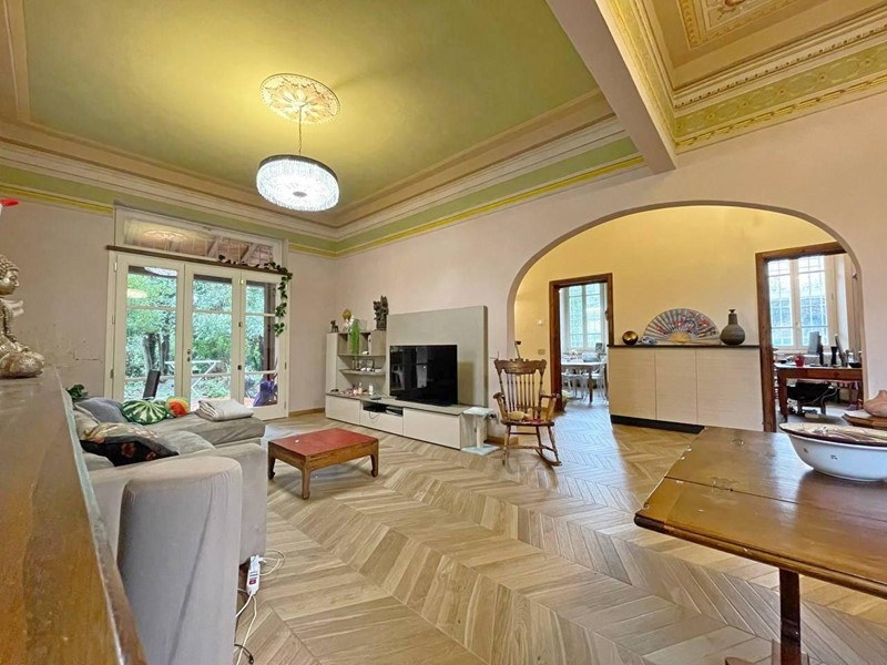 Villa in Vendita a Lucca, zona Santa Maria Del Giudice, 560'000€, 290 m²