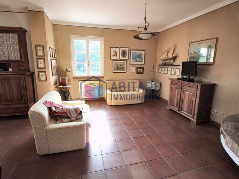 Casale in Vendita a Crespina Lorenzana, 1'250'000€, 550 m², arredato