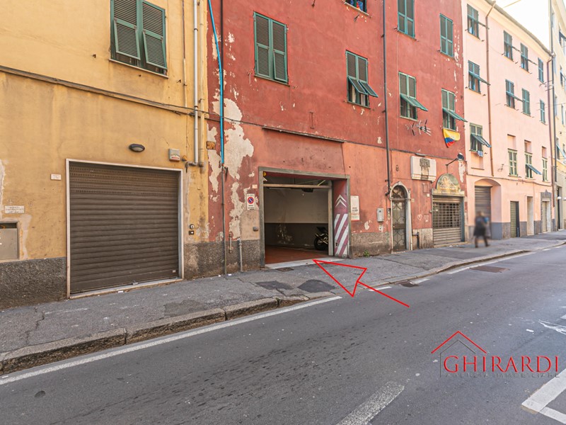 Box in Vendita a Genova, zona Rivarolo, 158'000€, 108 m², con Box