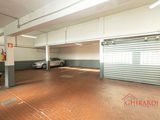 Box in Vendita a Genova, zona Rivarolo, 158'000€, 108 m², con Box
