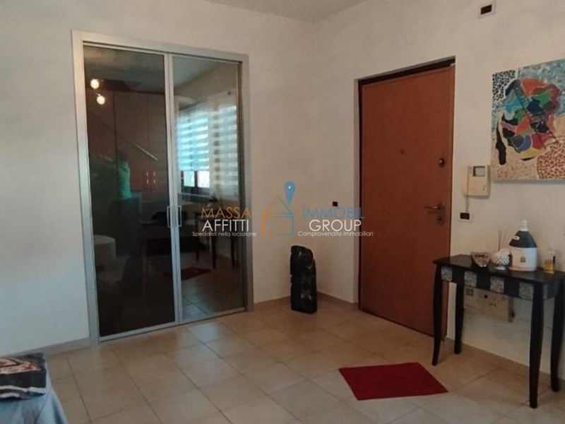 Appartamento in Vendita a Massa, zona Marina Di Massa, 269'000€, 107 m²