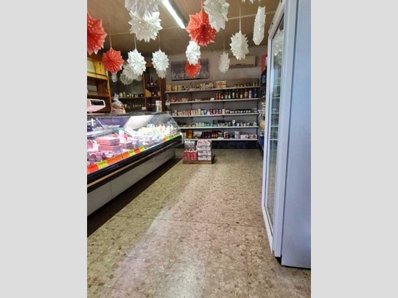 Immobile commerciale in Affitto a Gambellara, 700€, 92 m²