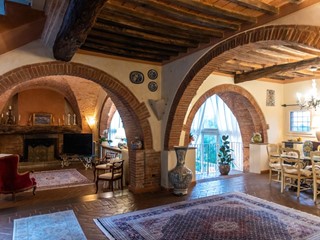 Casa di corte in Vendita a Pisa, 1'240'000€, 540 m²