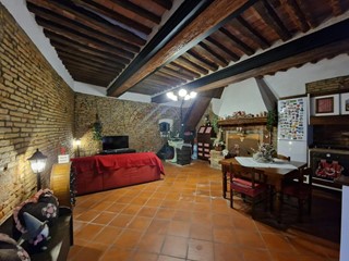 Casa Indipendente in Vendita a Crespina Lorenzana, zona Crespina, 95'000€, 76 m²