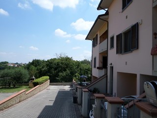 Appartamento in Vendita a Montopoli in Val d'Arno, 220'000€, 100 m², con Box