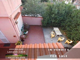 Casa Indipendente in Vendita a Vinci, zona Sovigliana, 380'000€, 340 m², con Box