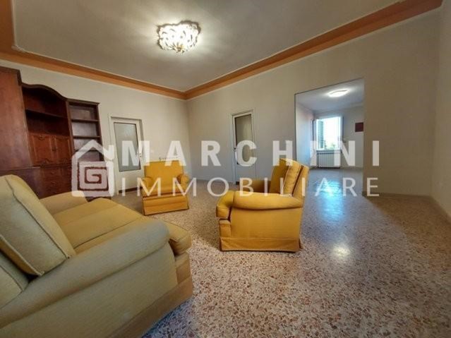 Appartamento in Vendita a Lucca, 540'000€, 245 m²