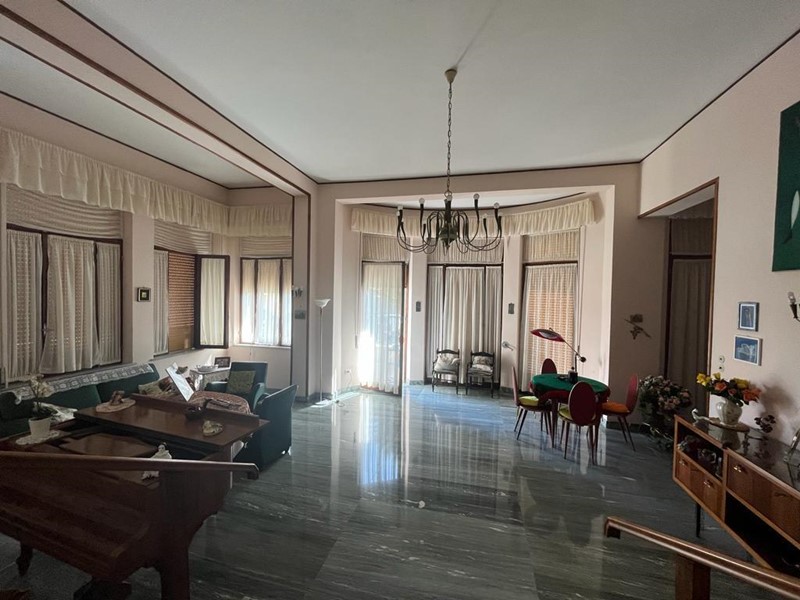 Appartamento in Vendita a San Benedetto del Tronto, 233 m², con Box