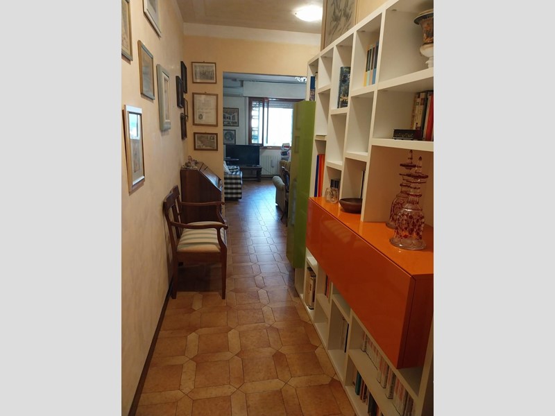 Appartamento in Vendita a Massa, 238'000€, 90 m²
