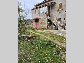 Trilocale in Vendita a Montopoli di Sabina, 39'000&euro;, 55 m²