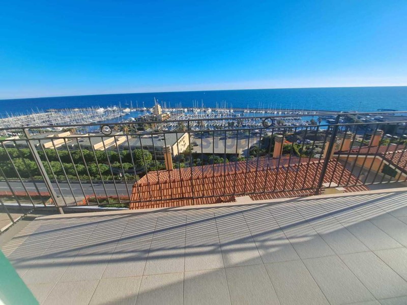 Bilocale in Vendita a Santo Stefano al Mare, 249'000€, 55 m², arredato