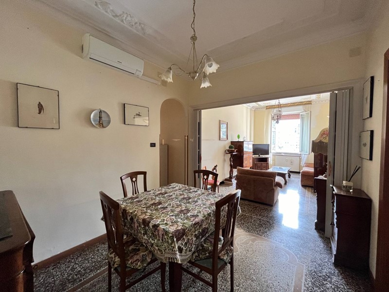 Appartamento in Vendita a Genova, zona Oregina, 150'000€, 95 m²