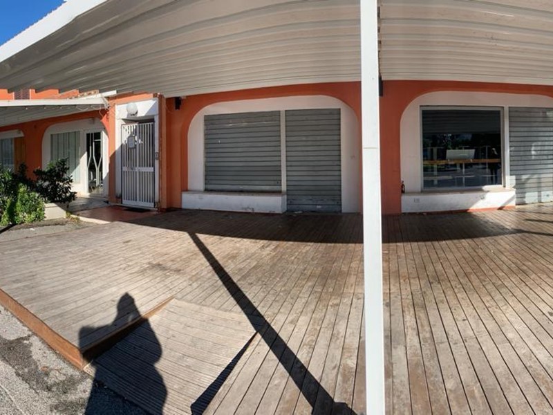 Attività commerciale in Vendita a San Felice Circeo, 420'000€, 130 m², arredato