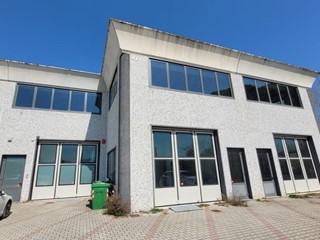 Capannone in Affitto a Lucca, 2'000€, 400 m²