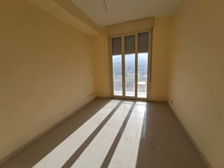 Trilocale in Vendita a Barcellona Pozzo di Gotto, 100'000€, 100 m²