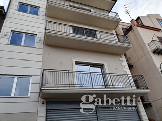 Appartamento in Vendita a Sant'Agata di Militello, zona centro, 230'000&euro;, 150 m²