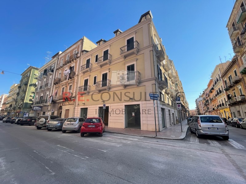 Immobile commerciale in Vendita a Taranto, 249'000€, 189 m²