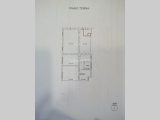 Ufficio in Affitto a Montecassiano, 800€, 112 m²