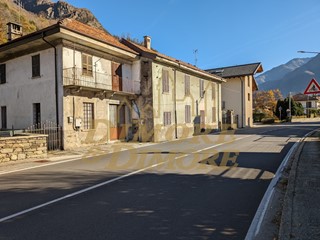 Casa Indipendente in Vendita a Vogogna, 75'000€, 240 m², con Box