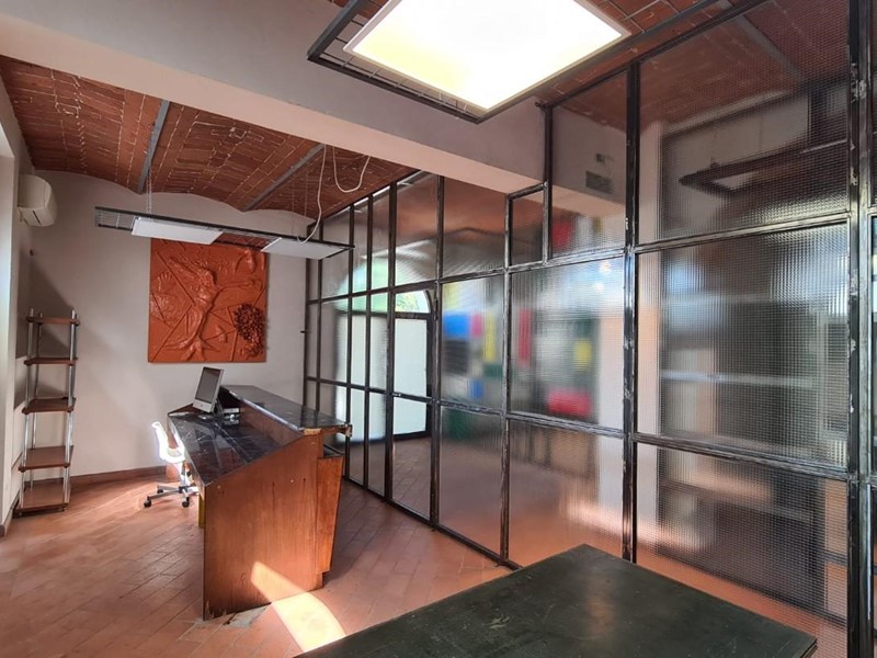 Ufficio in Vendita a Santa Croce sull'Arno, 120'000€, 102 m²