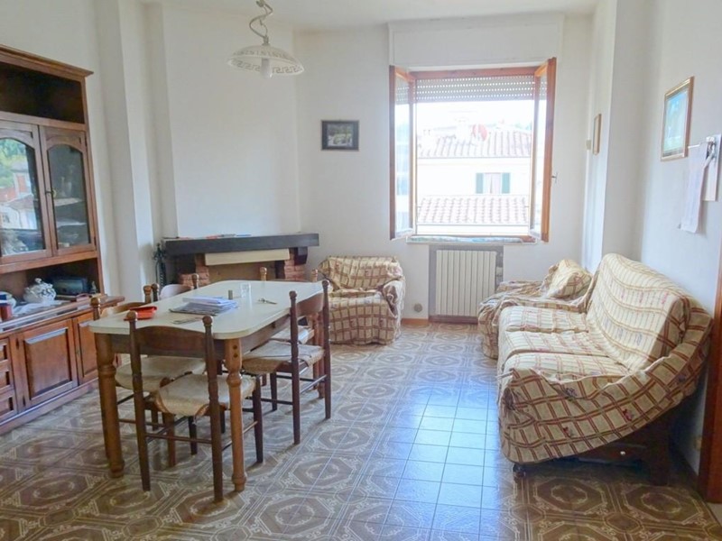 Trilocale in Vendita a Poggibonsi, 150'000€, 95 m²