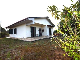 Casa Indipendente in Vendita a Santa Maria a Monte, zona Melone, 185'000€, 116 m², con Box