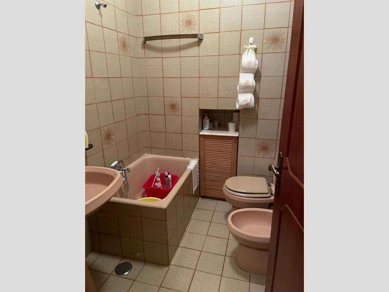 Casa Indipendente in Vendita a Carrara, zona Gragnana, 90'000€, 160 m², arredato