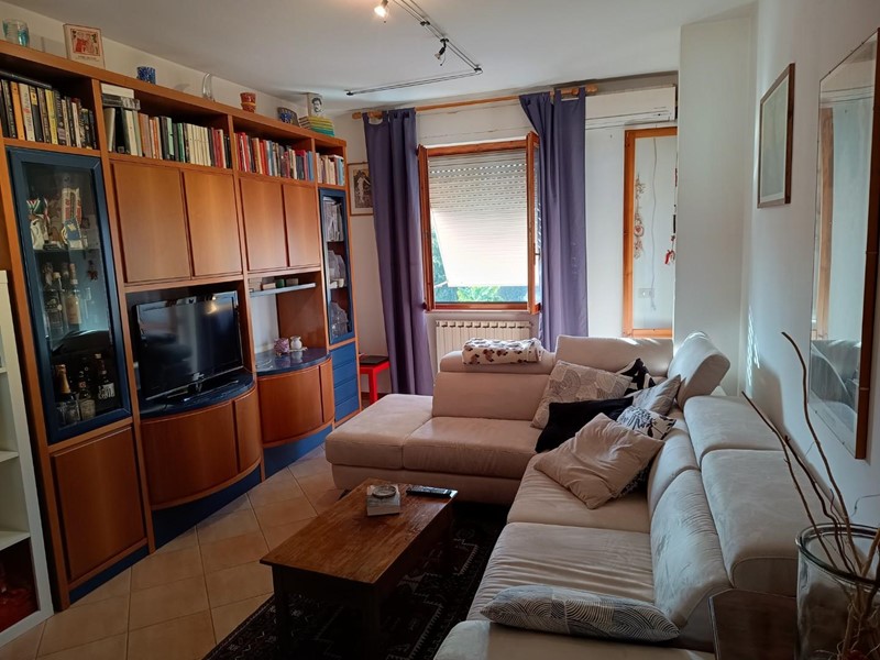 Appartamento in Vendita a Siena, zona Sant'Andrea a Montecchio, 220'000€, 90 m², con Box