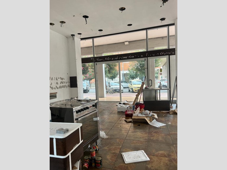 Immobile commerciale in Vendita a La Spezia, zona PORTO, 125'000&euro;, 90 m²