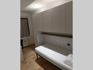 Stanza in Affitto a Modena, zona CENTRO, 450&euro;, 75 m², arredato