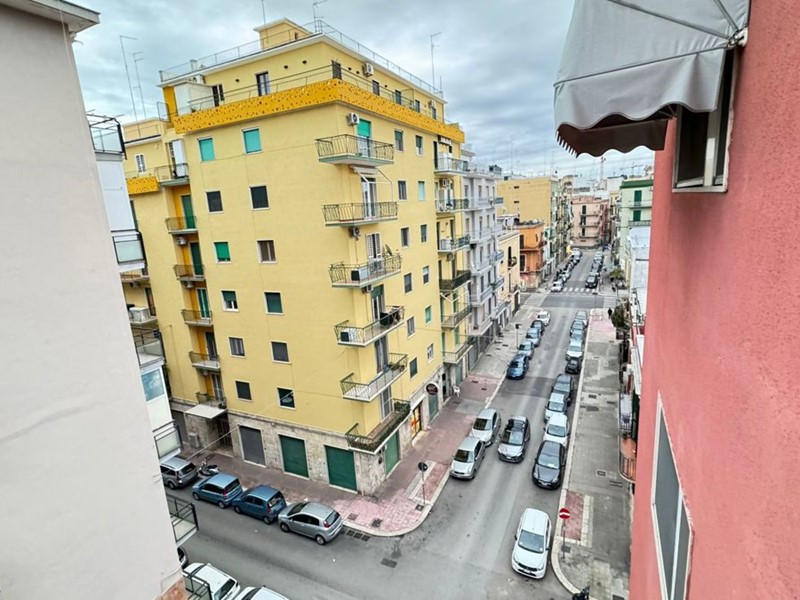 Bilocale in Vendita a Bari, 150'000€, 60 m², arredato