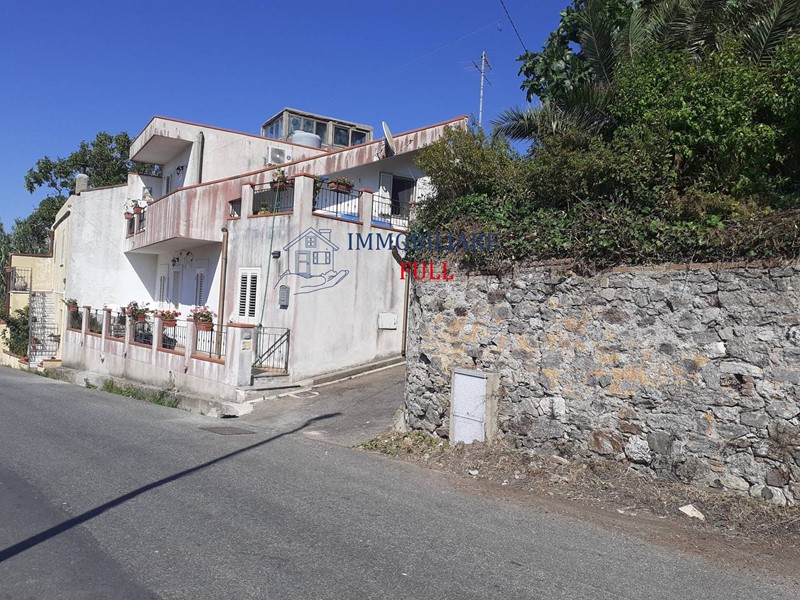 Casa Indipendente in Vendita a Messina, zona Nord, 8'000€, 90 m²