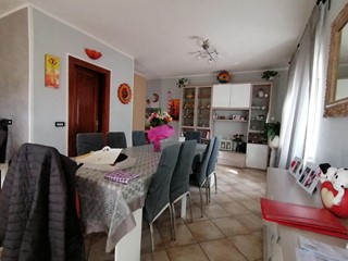 Casa Indipendente in Vendita a Massa, zona Quercioli, 460'000€, 140 m²