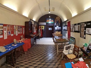 Immobile commerciale in Affitto a Poggibonsi, 650€, 70 m²