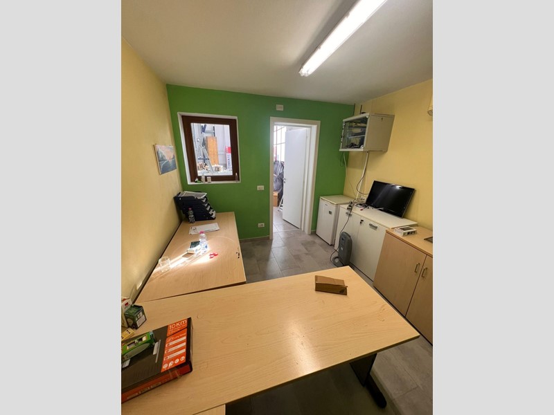 Capannone in Vendita a Vicopisano, zona San Giovanni Alla Vena, 125'000€, 175 m²