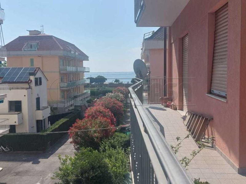 Appartamento in Vendita a Loano, 315'000€, 115 m², arredato