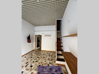 Immobile commerciale in Affitto a Firenze, zona Gavinana, 500€, 24 m²