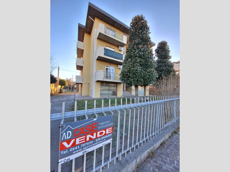 Appartamento in Vendita a Rimini, 219'000€, 113 m², con Box