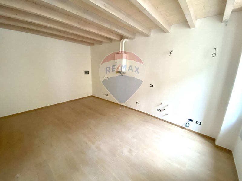 Monolocale in Vendita a Pavia, zona Borgo Ticino, 105'000€, 32 m²