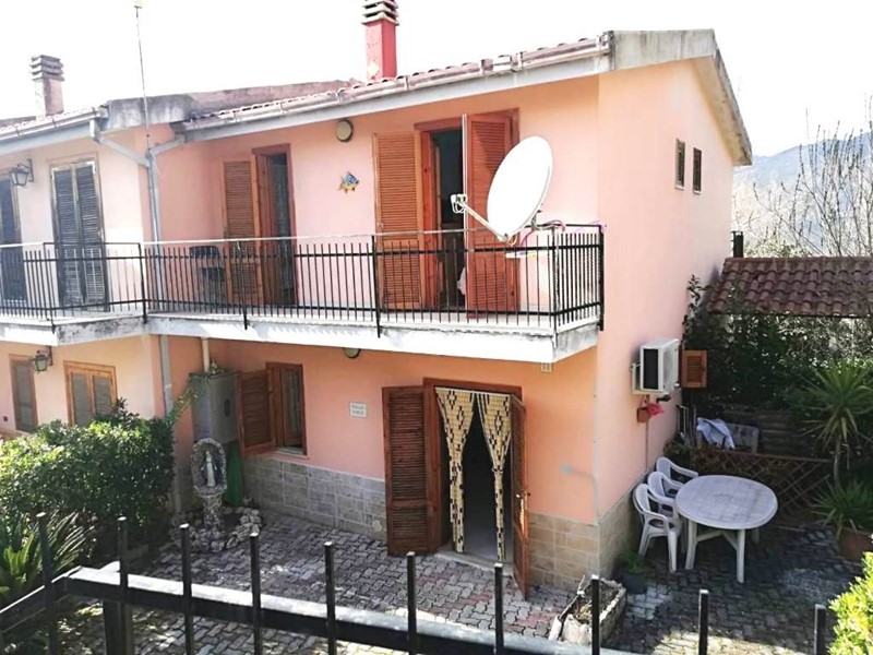 Villa in Vendita a Galluccio, 49'000€, 60 m²