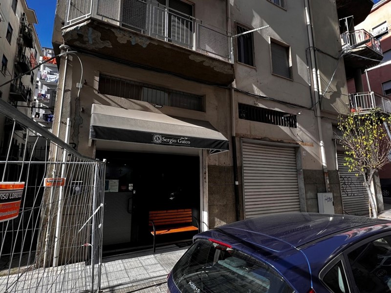 Negozio in Vendita a Cosenza, 65'000€, 66 m²