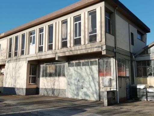 Capannone in Vendita a Certaldo, zona Località Montebello Fraille, 290'000€, 540 m²