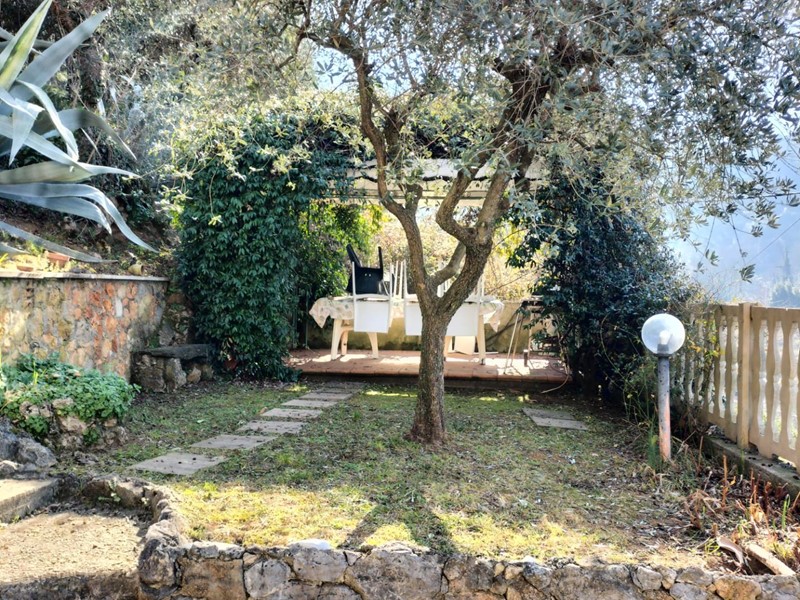 Casa Indipendente in Vendita a Carrara, 400'000€, 150 m²