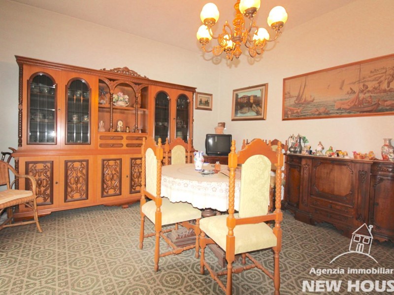 Appartamento in Vendita a San Giuliano Terme, zona Gello, 170'000€, 136 m², con Box