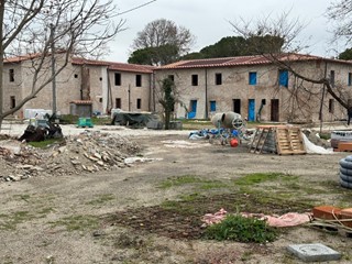 Casa Indipendente in Vendita a Pisa, zona La Vettola, 170'000€, 48 m²