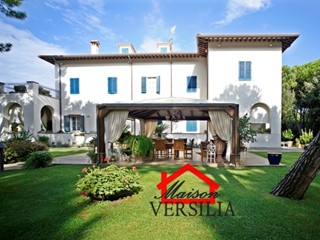 Villa in Vendita a Massa, 8'500'000€, 1000 m²