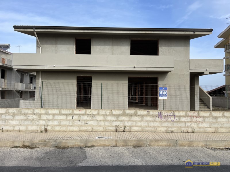 Casa Indipendente in Vendita a Pachino, 330'000€, 840 m²