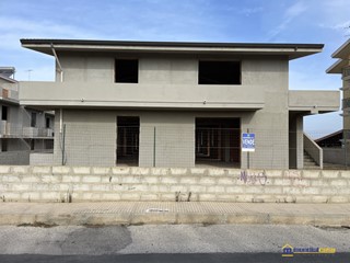 Casa Indipendente in Vendita a Pachino, 330'000€, 840 m²