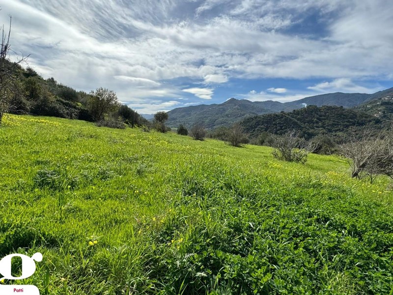 Terreno agricolo in Vendita a Patti, 42'000€, 1 m²