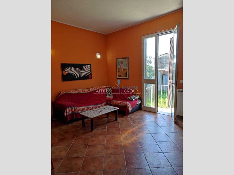 Casa Semi Indipendente in Vendita a Massa, zona Marina Di Massa, 290'000€, 100 m², arredato